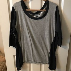 Sharkbite hem Gray and Navy Top. EUC. Size 18/20